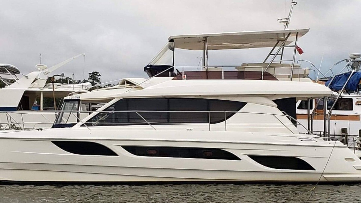 Dauphin Island Boat Rental | "It Is Well" Yacht Charters