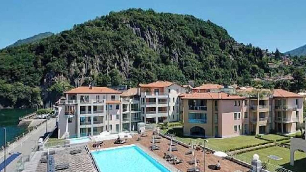 Maccagno Apartment | 2 bedroom Lake Maggiore apartment with pool