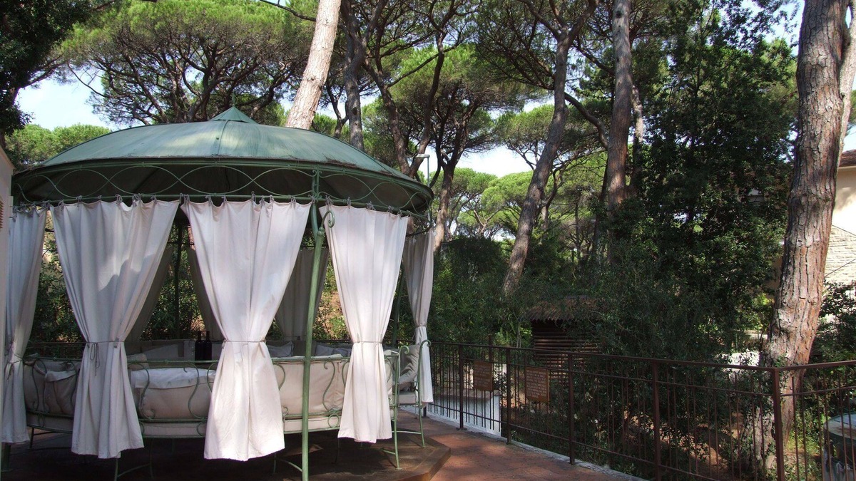 Marina di Castagneto Carducci Apartment | Beautiful apartment for 8 people with WIFI, TV, patio and parking