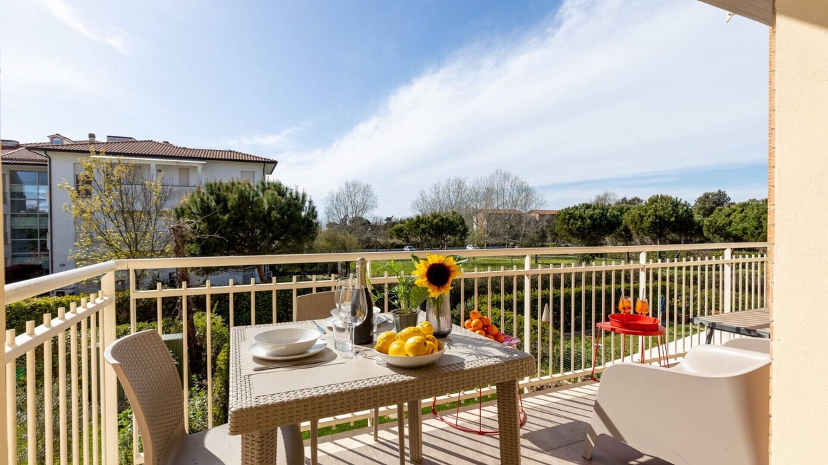 Calambrone Apartment | Elegant Seaside Apartment with Pool and Parking