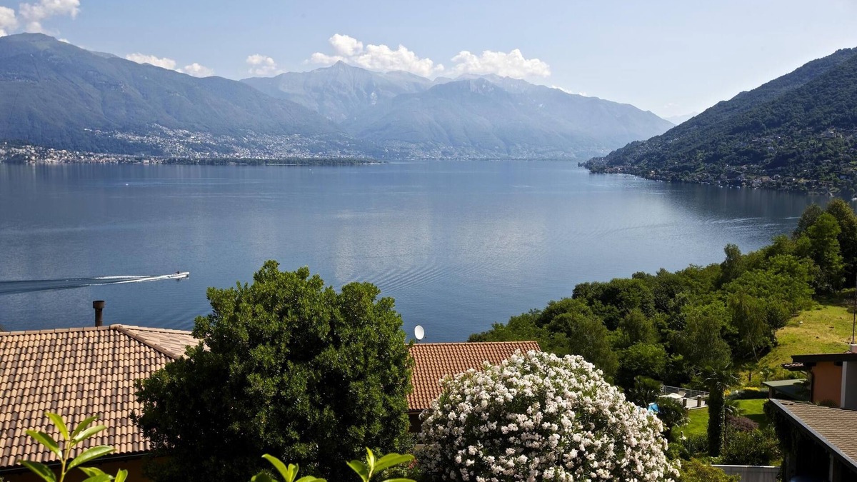 Pino Lago Maggiore Apartment | Tastefully furnished vacation apartment in a quiet & sunny panoramic location