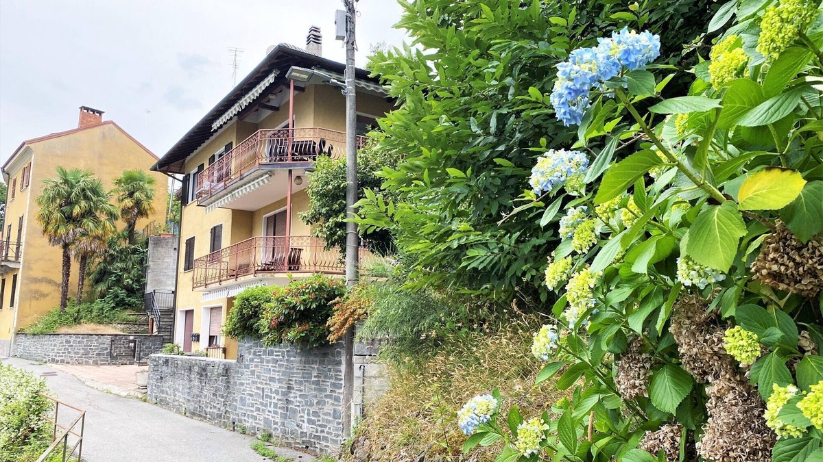 Pino Lago Maggiore Apartment | Belvilla by OYO Welcoming holiday home with garden