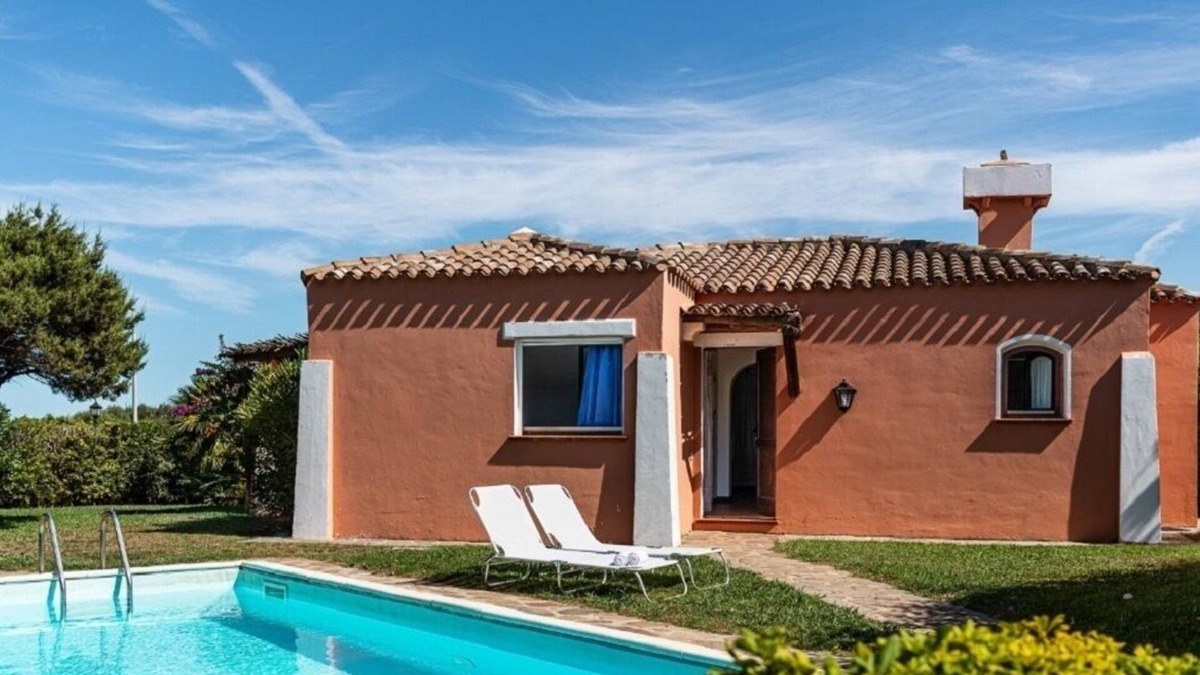 Punta De Su Turrione Villa | Villa Camilla private garden and pool. 30% DISCOUNT, PERIOD 24 MAY - 7 JUNE