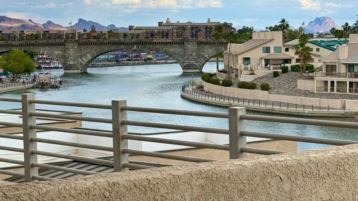 Lake Havasu City Condo | It's A King's View On the Bridgewater Channel