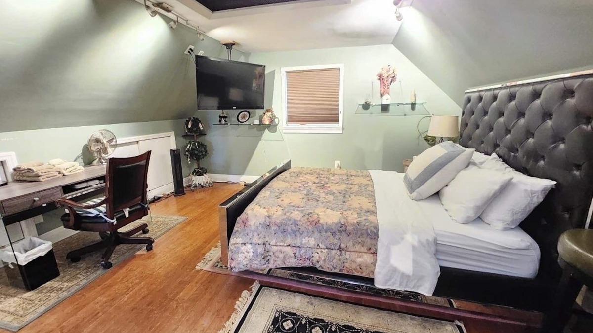 Alden Manor House | It's a Loft on the Second floor