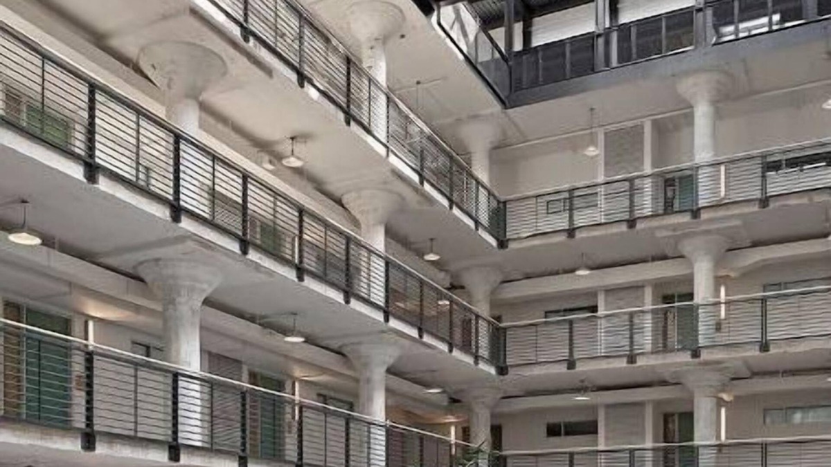 Crosstown Apartment | It's All Coming Up Rainbows & Adventures @Crosstown
