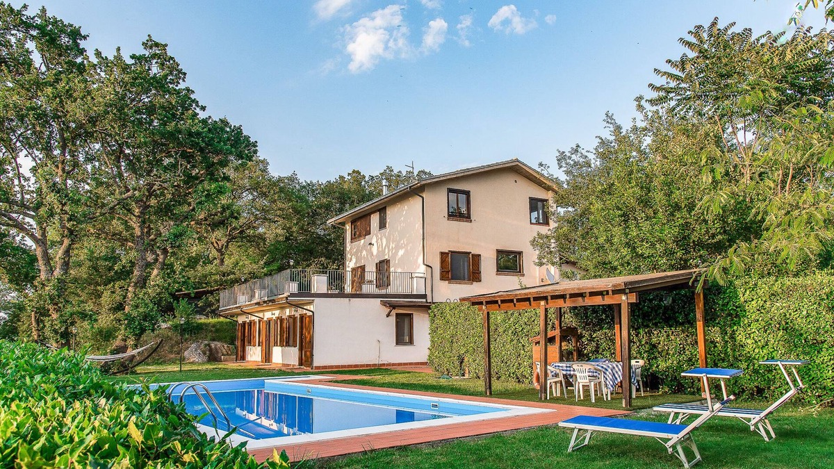San Valentino In Abruzzo House | Beautiful country house with private pool