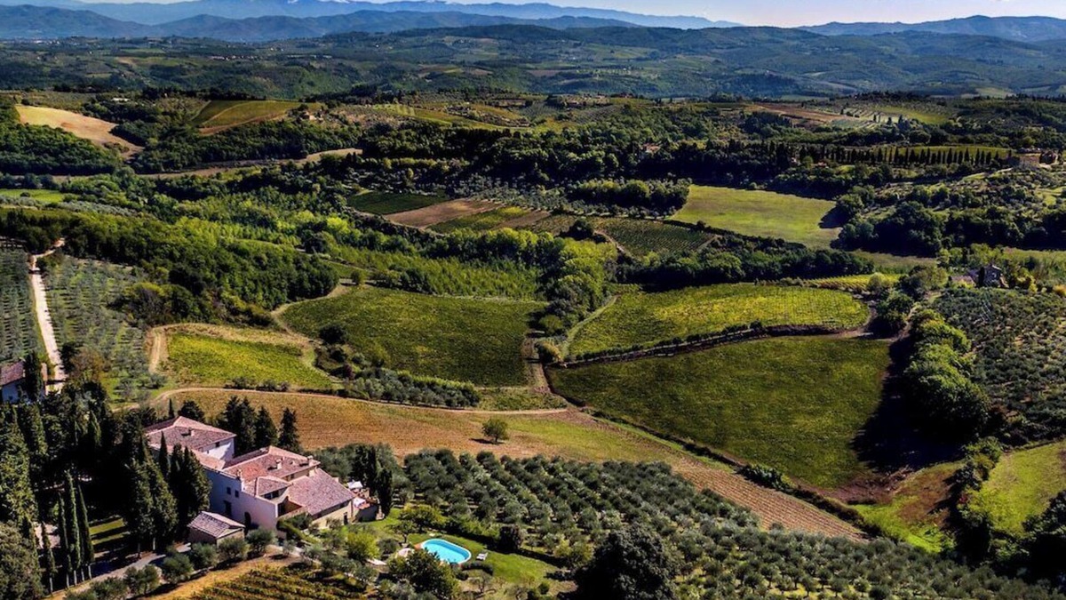 San Pietro in Bossolo Villa | FABULOUS 8BR-8.5BA VILLA W PRIVATE HEATED POOL IN PRIME LOCATION NEAR FLORENCE!n