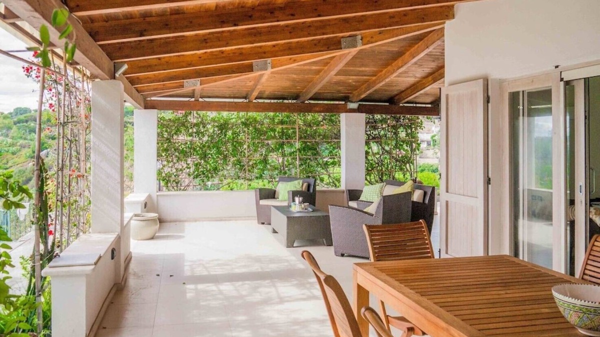 Villaggio delle Mimose Villa | Lovely Villa With Sea Views and Pool