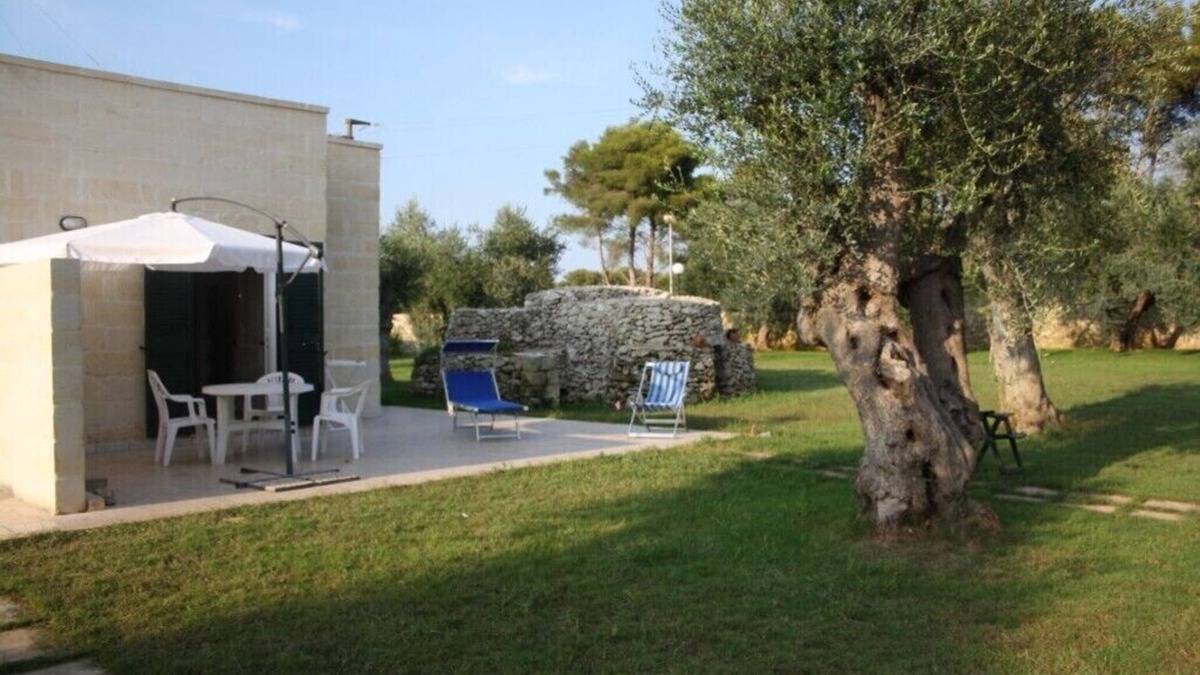 Torre Specchia Ruggeri House | Vacation home sea and olive trees 3