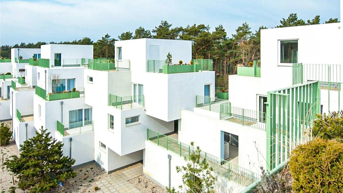Pogorzelica Apartment | It welcomes you this inviting vacation apartment near the sandy beach.