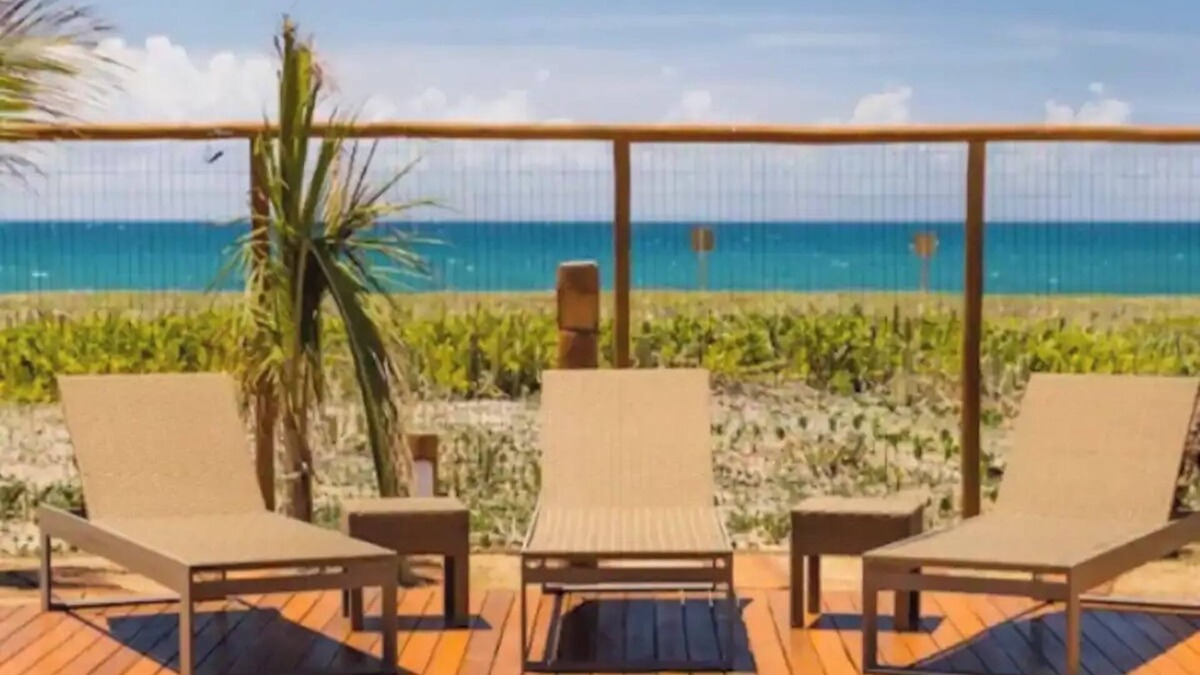 Monte Gordo House | Itacimirim, high standard seafront.
