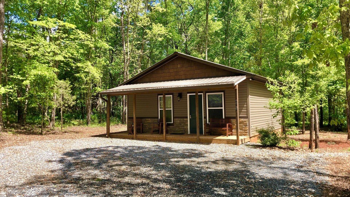 Forest City House | Italian interior in wooded area near TIEC