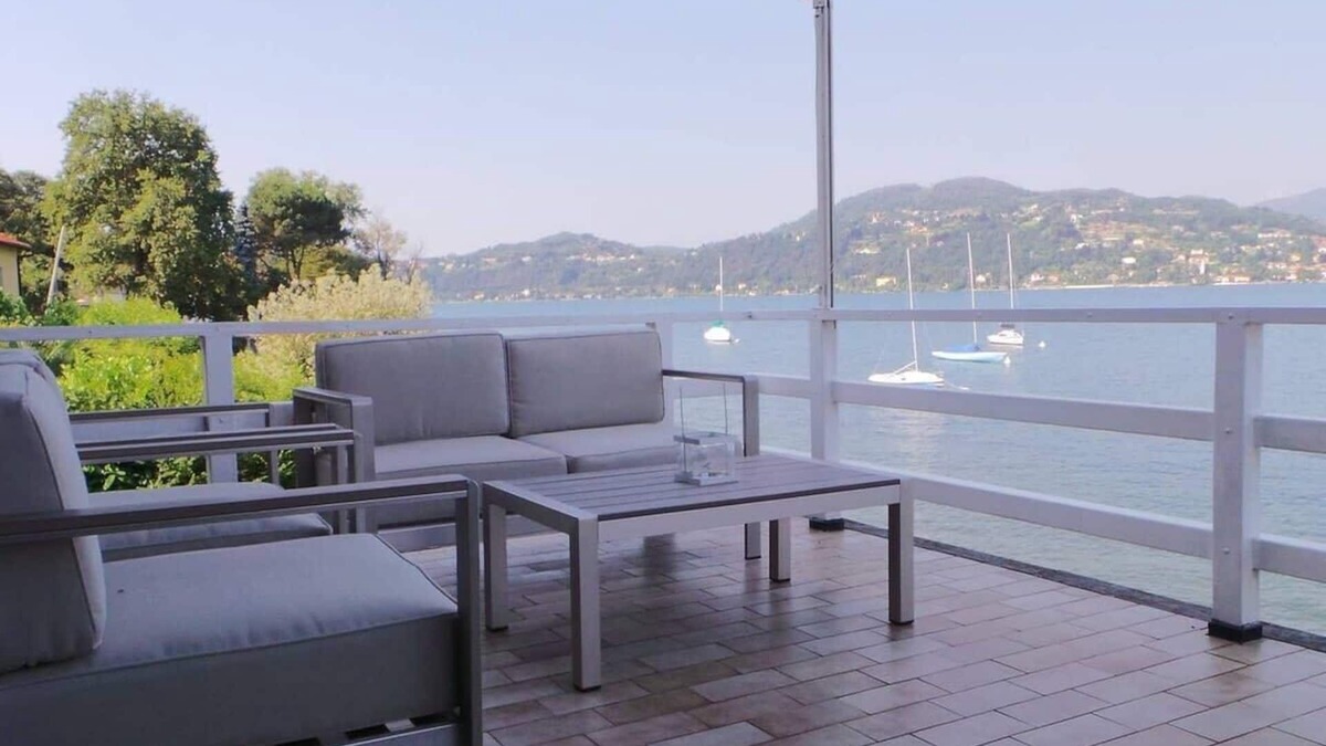 Ispra Villa | Italian Lakes lakeside villa with direct lake access