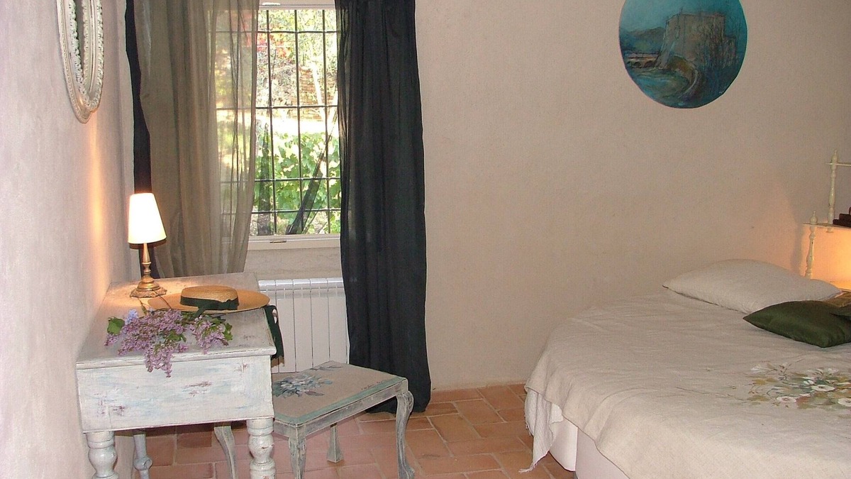 Garlenda Apartment | Italian Riviera Self catering apt 2 sleeps,Liguria, private pool,6km from beach