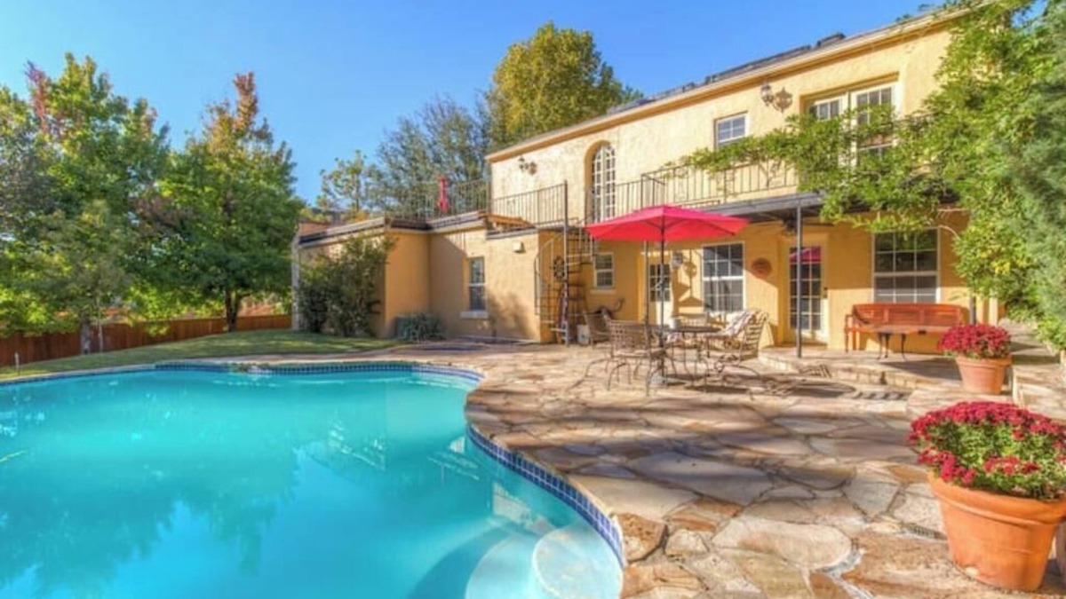Maple Ridge House | Italian Villa next to Gathering Place with pool