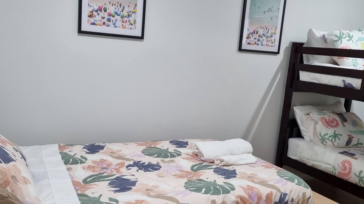 Christies Beach Apartment | Its a beautiful town house near the beach ⛱ and wineries