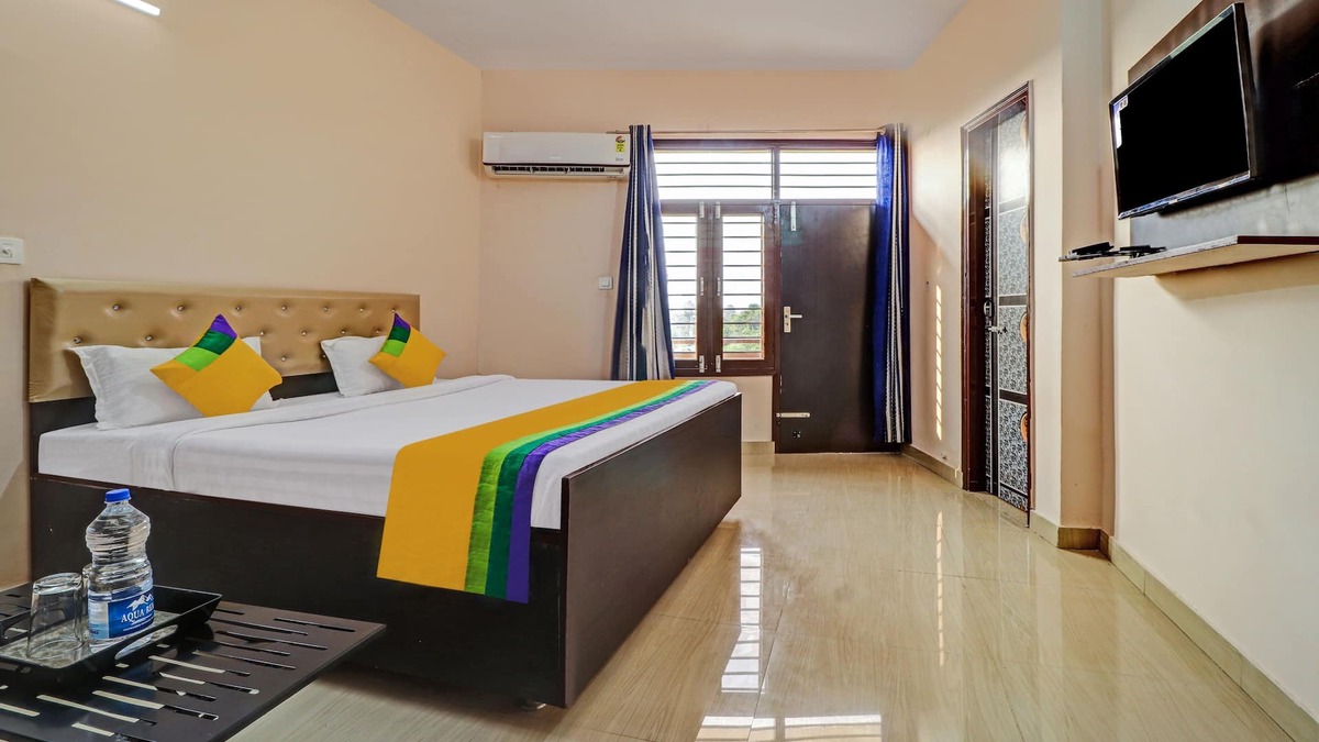 Mohali House | Itsy By Treebo - Divine Inn
