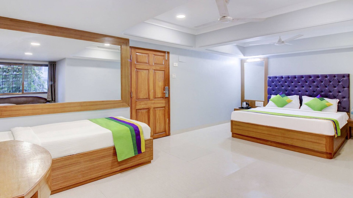 Santacruz West Hotel | Itsy Hotels Cruz Royale Santacruz West