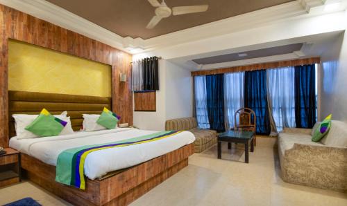 Ahmedabad Hotel | Itsy Hotels Shree Krishna Palace