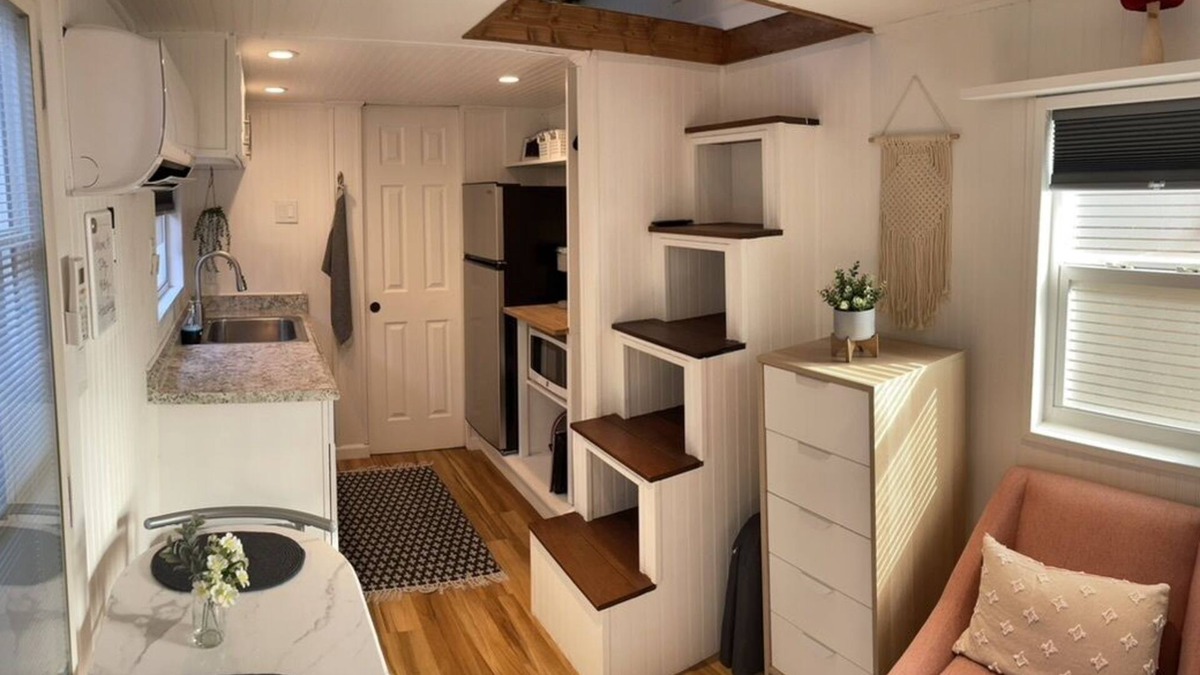 North Shoal Creek House | Itty Bitty City Hideaway