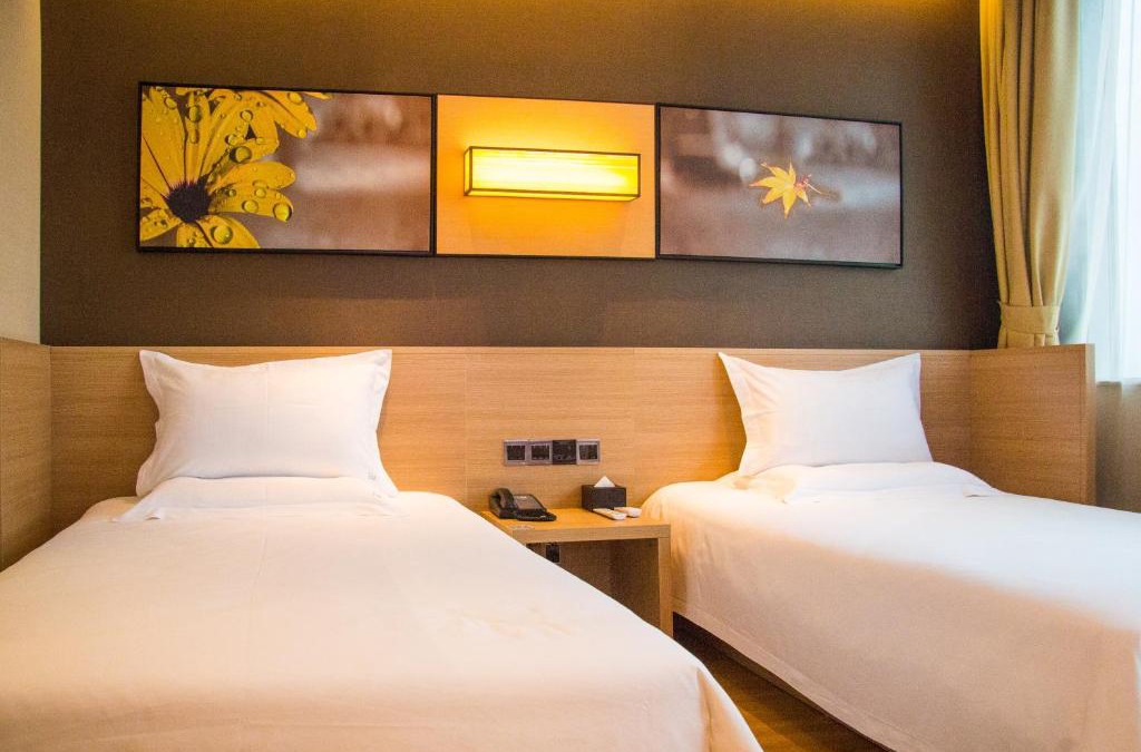Jizhou District Hotel | IU Hotel Jian Bus Station Pedestrian Street