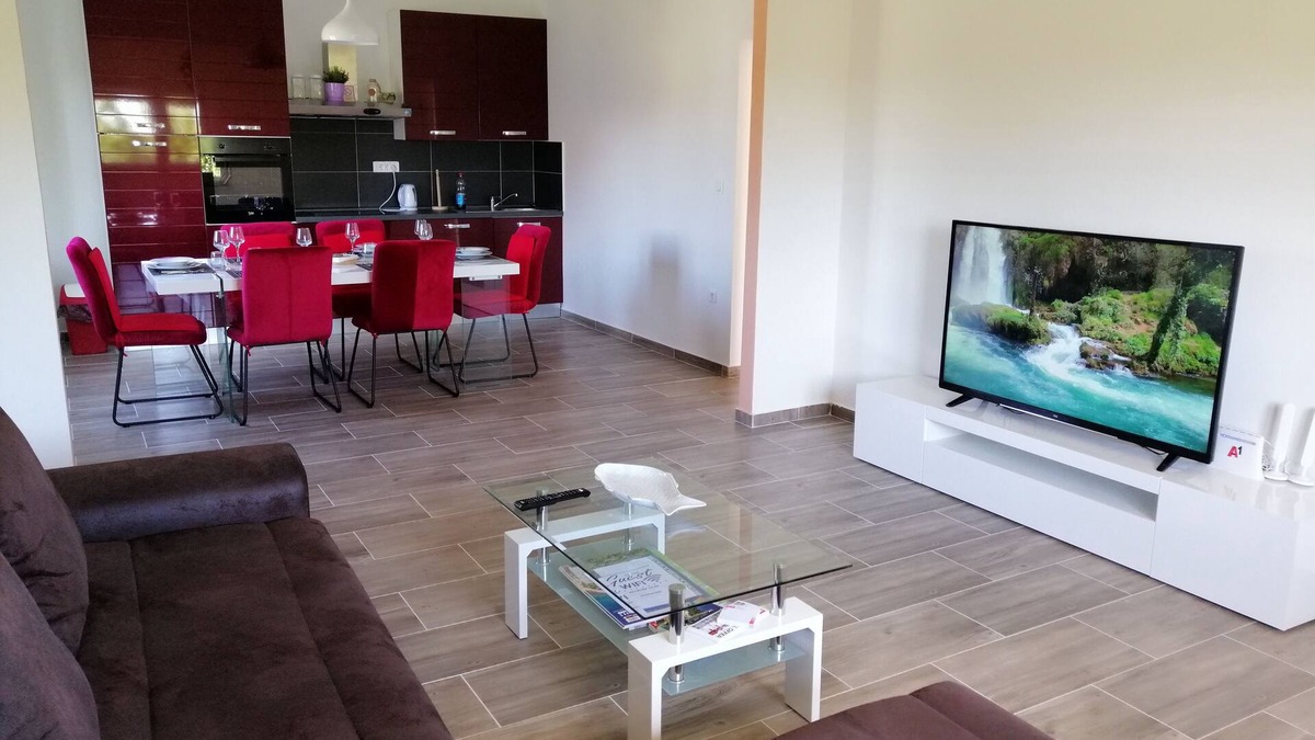 Zemunik Donji Apartment | Ivan's holiday home