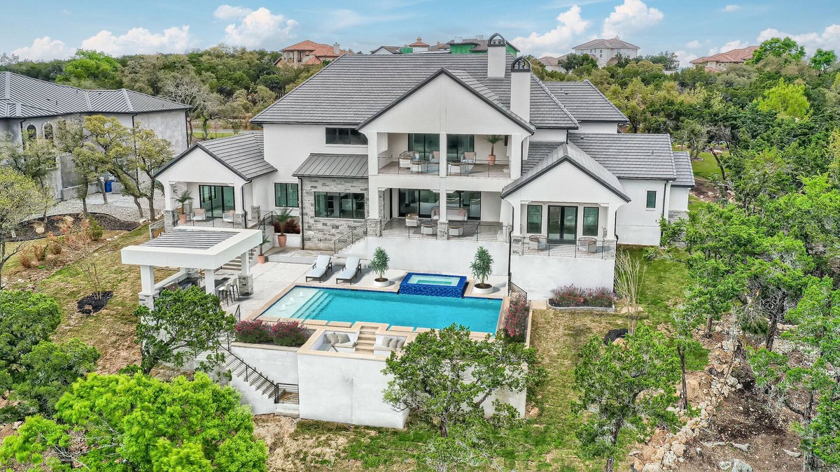 Northshore On Lake Travis Villa | Ivory Sun by AvantStay | Luxury Design + Pool