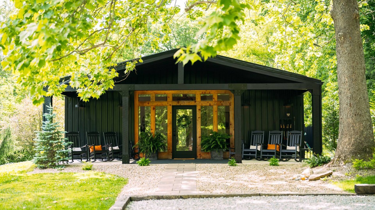 Logan Cabin | Ivy Cottage by Creative Cabins