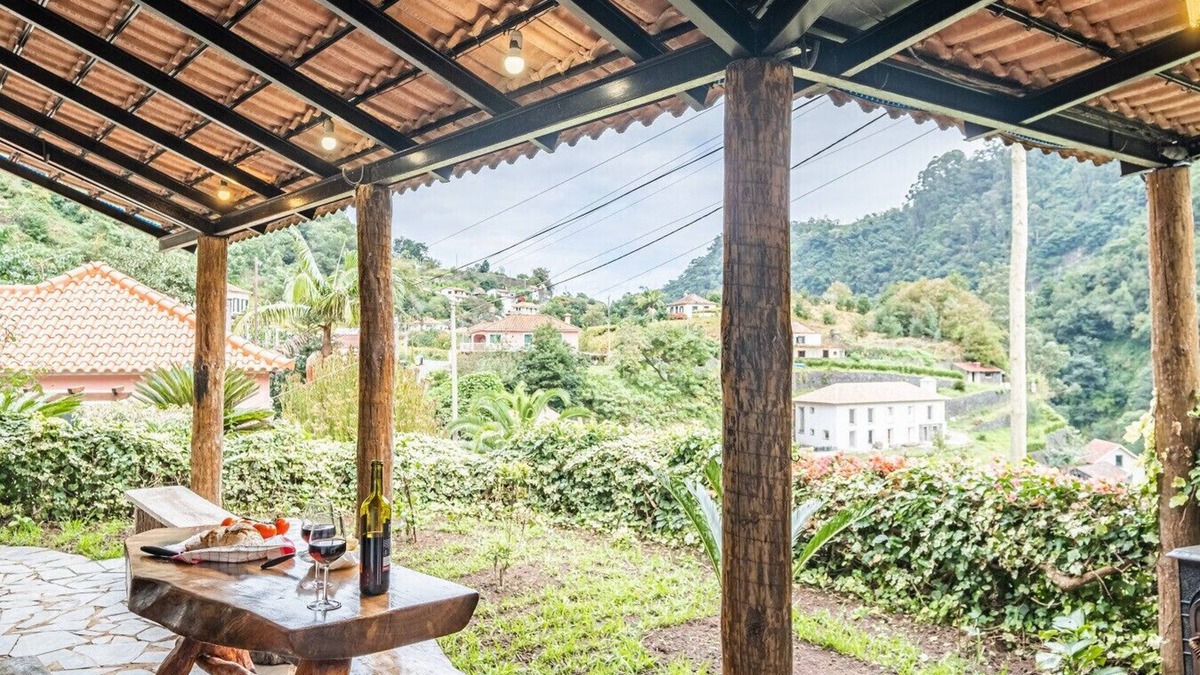 Faial Cottage | Ivy Cottage by Madeira Sun Travel