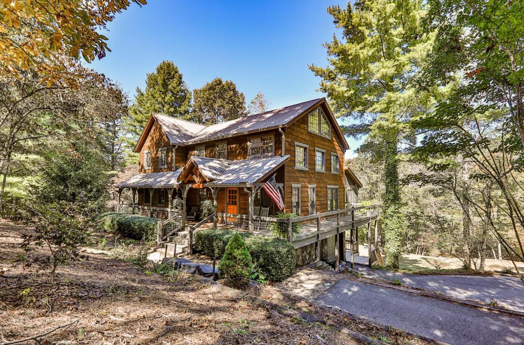 Young Harris House | Ivylog Creek Getaway - STR License #00,7980
