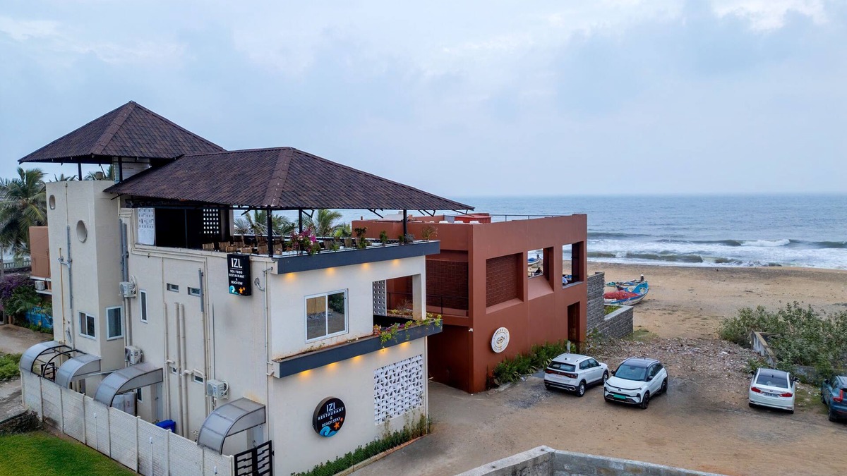 Vadanemelli Hotel | Izi Beach Stay
