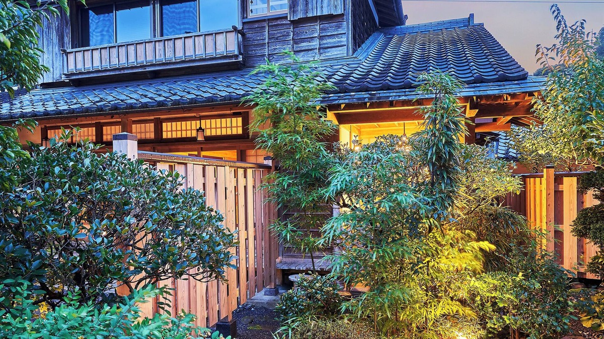 Suruga Ward House | Izumigaya Craft Inn WARAKU