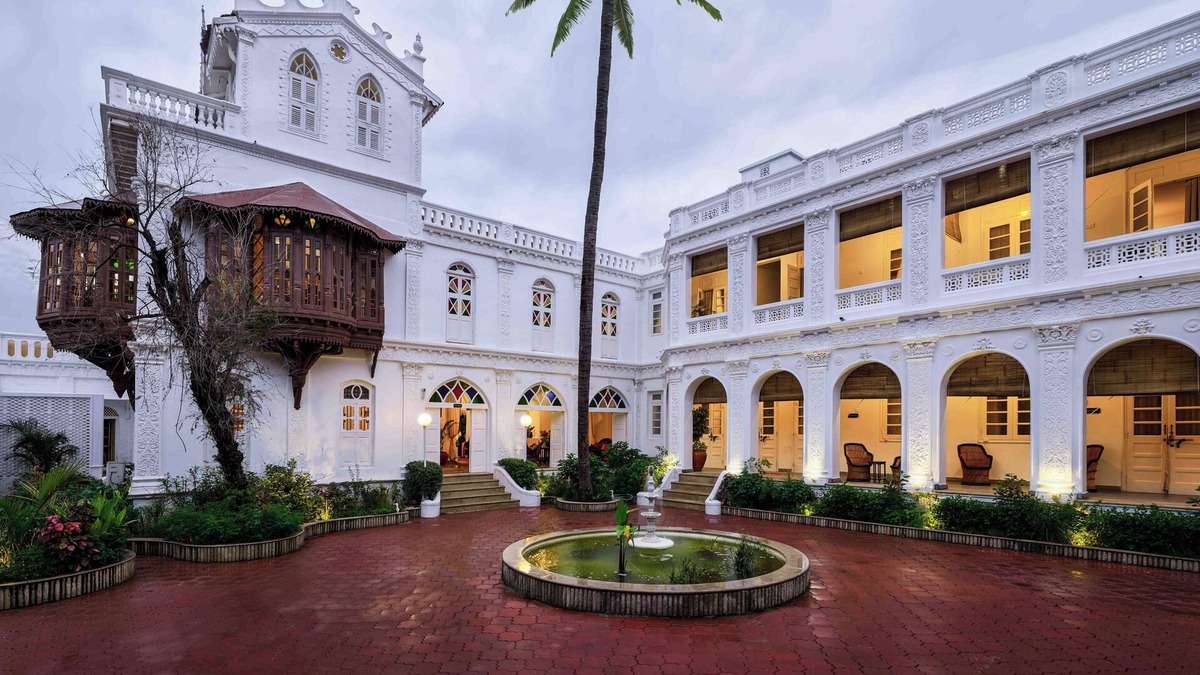 Ahmedabad City Centre Hotel | jüSTa Diwans Bungalow