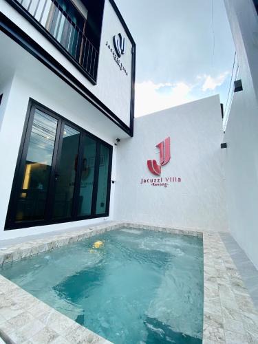 Ranong House | J Jacuzzi Villa Ranong