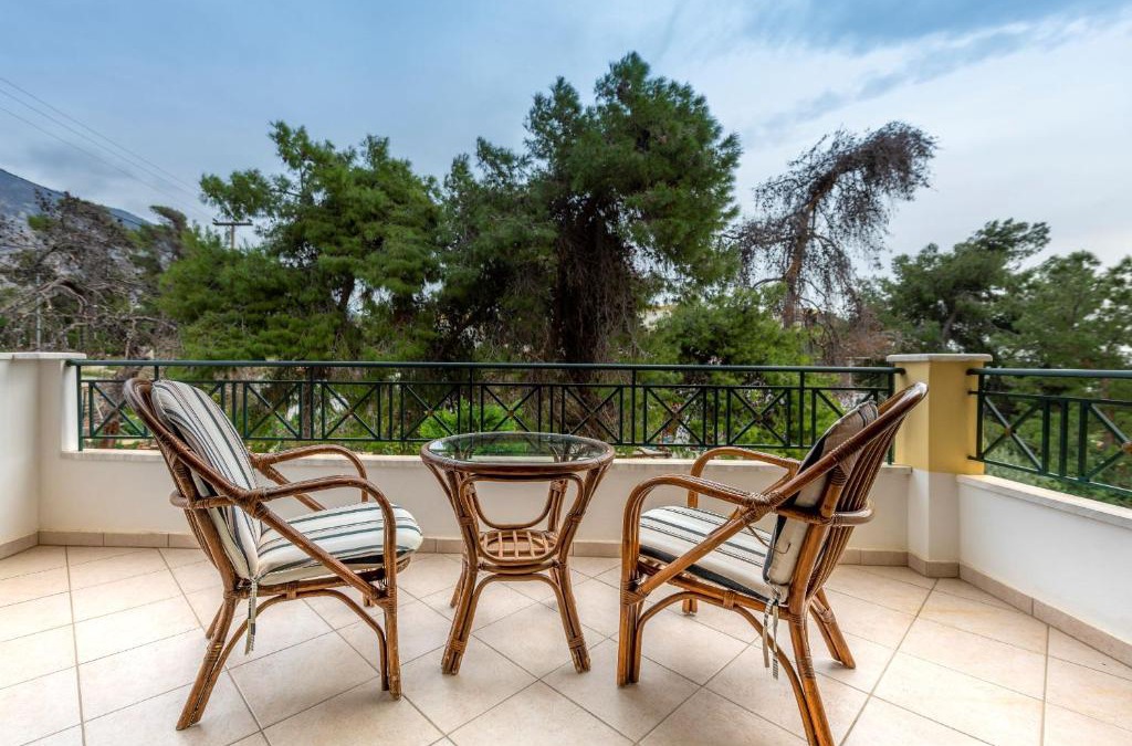 Kineta Apartment | J Studios - Kineta Seaside Retreats