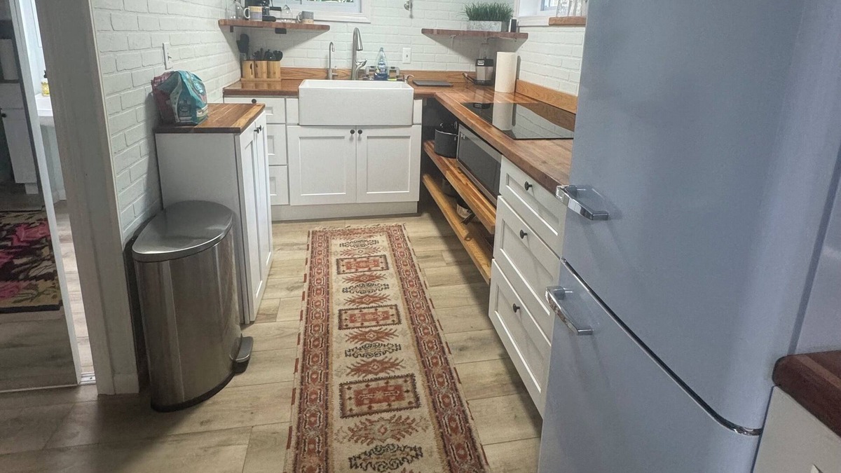 West Hartford Apartment | J Suite - Cozy Studio Apartmentnn