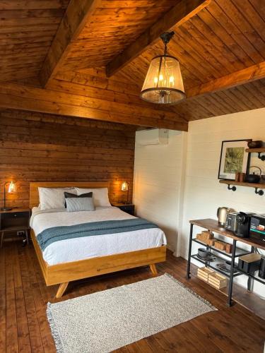 Wentworthville House | Jacaranda Cottage 5 min by Train or 7 min drive to Parramatta City