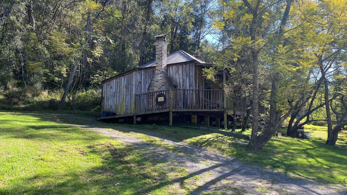 Grose Vale Cabin | Jacaranda Cottage @ Hidden Valley Retreat Cottages