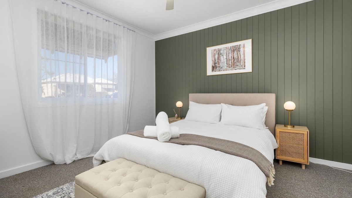 Cessnock House | Jacaranda Cottage - Tranquil Country Retreat in the Hunter Valley