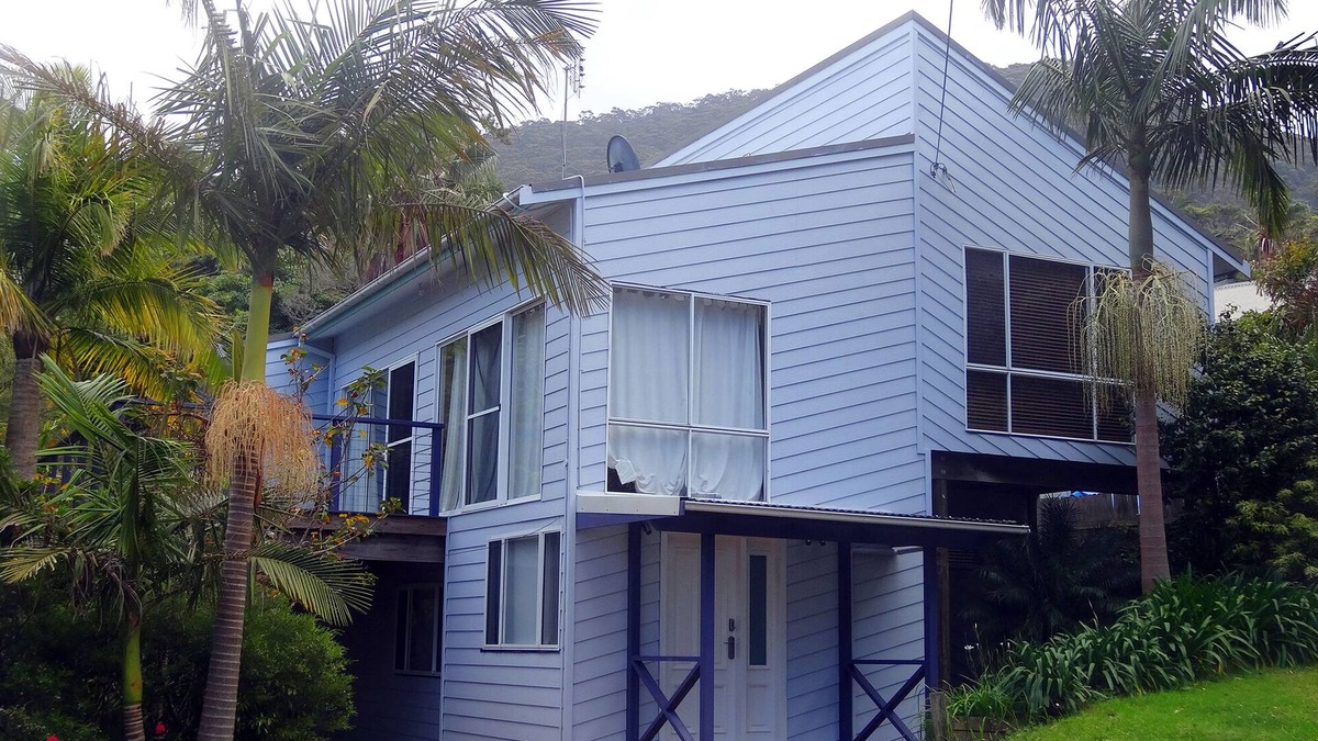 Stanwell Park House | Jacaranda House where beach meets rainforest