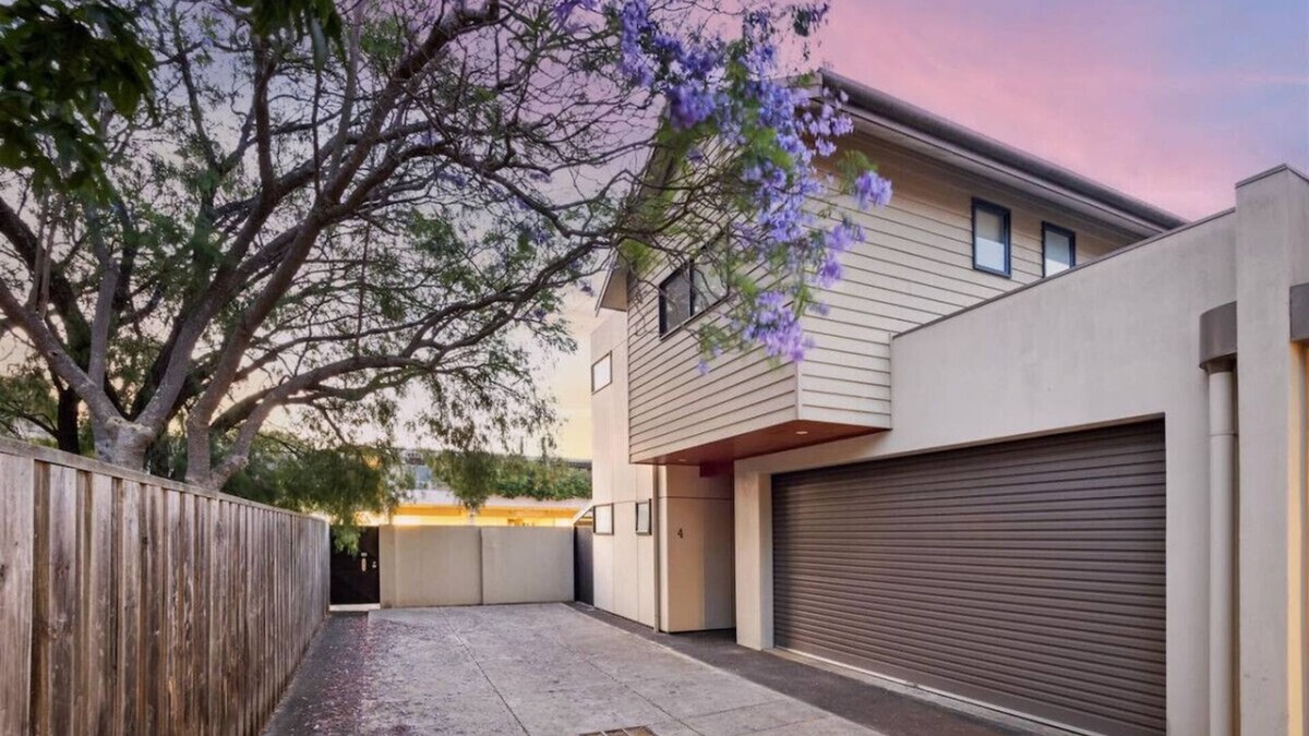 Margaret River Apartment | Jacaranda Lane | Sleek & Modern | Central