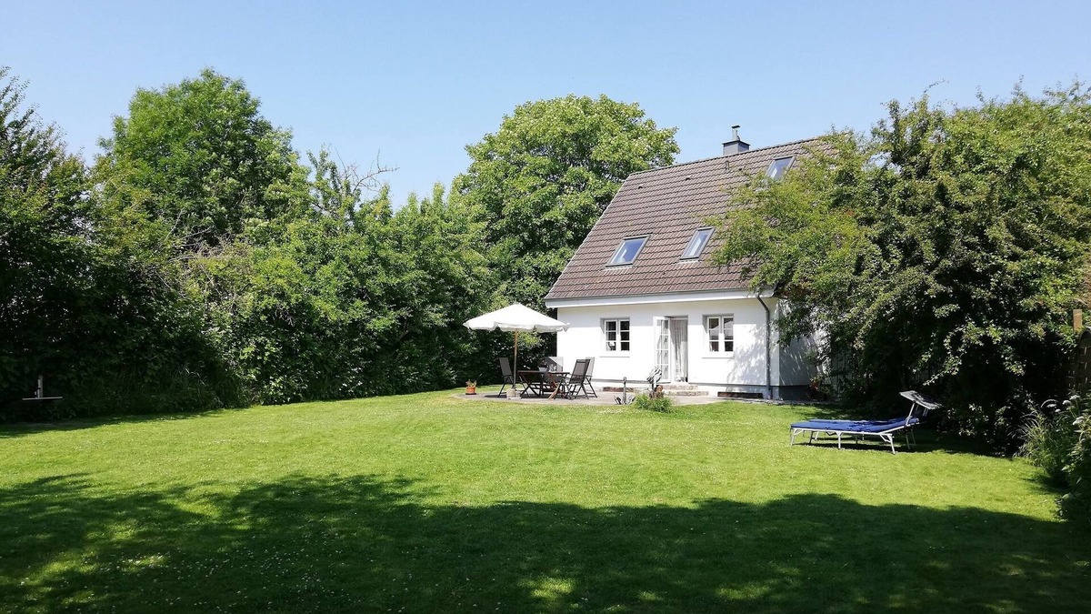 Hellschen-Heringsand-Unterschaar House | Jack Cogan's North Sea Detective Agency - new, stand-alone, cozy, FH with oven