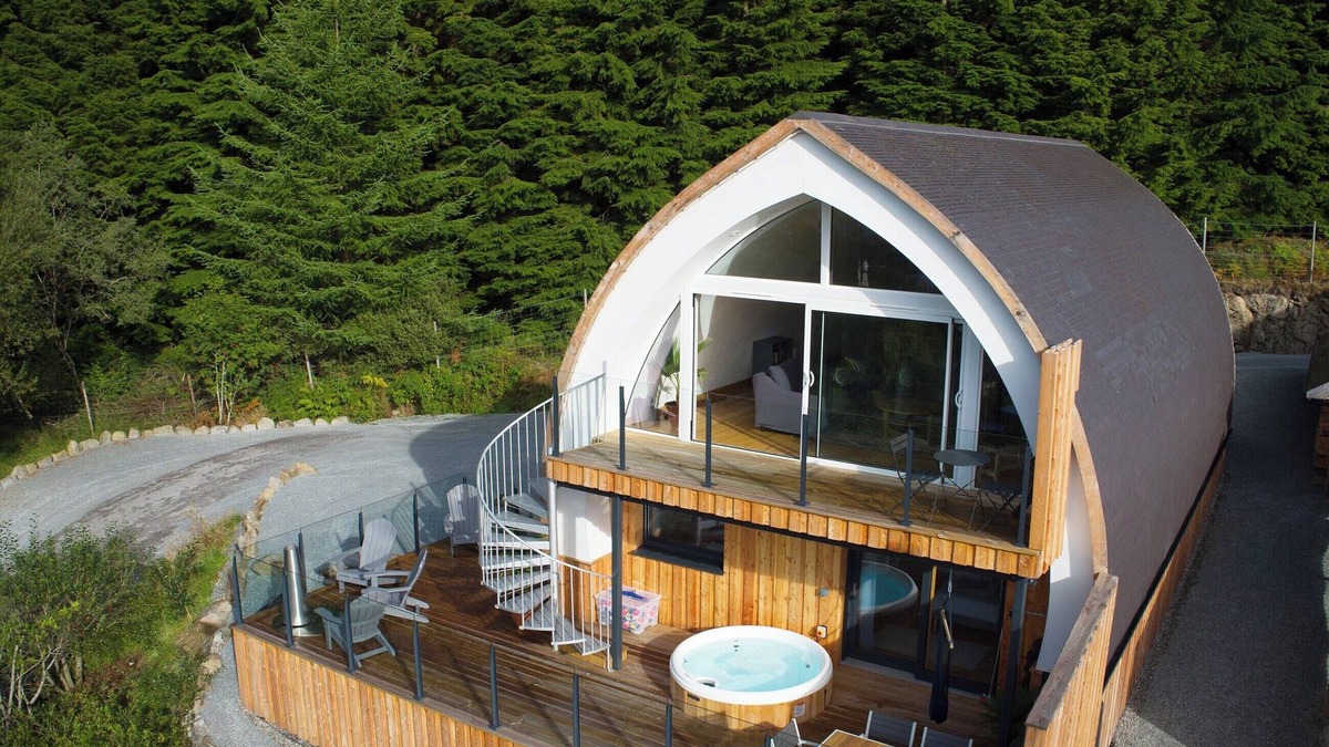 Salen Cottage | Jack Strawbale House - UK7521