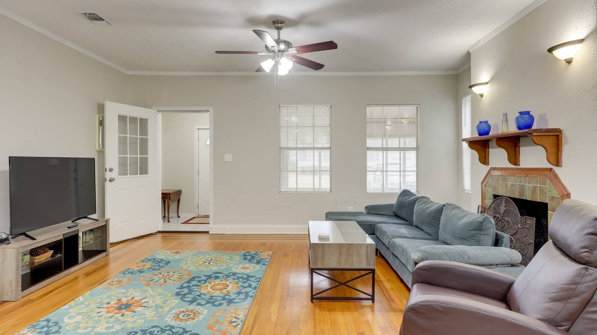 Lakeshore South House | Jacksonville Vacation Rental ~ 7 Mi to Downtown!