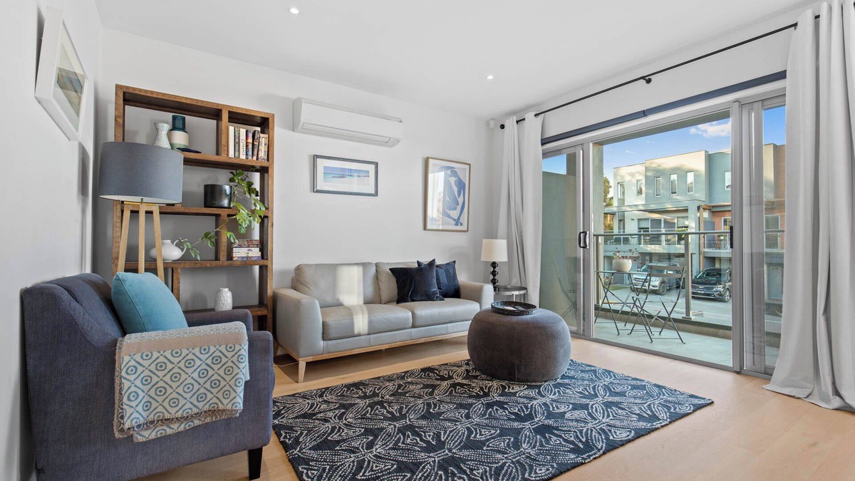 Safety Beach House | Jackstay.
