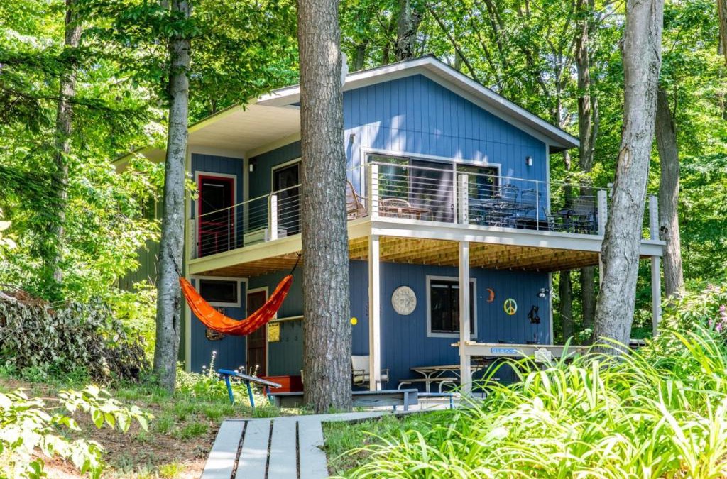 Lake Michigan Beach House | Jacobia Lakefront Retreat