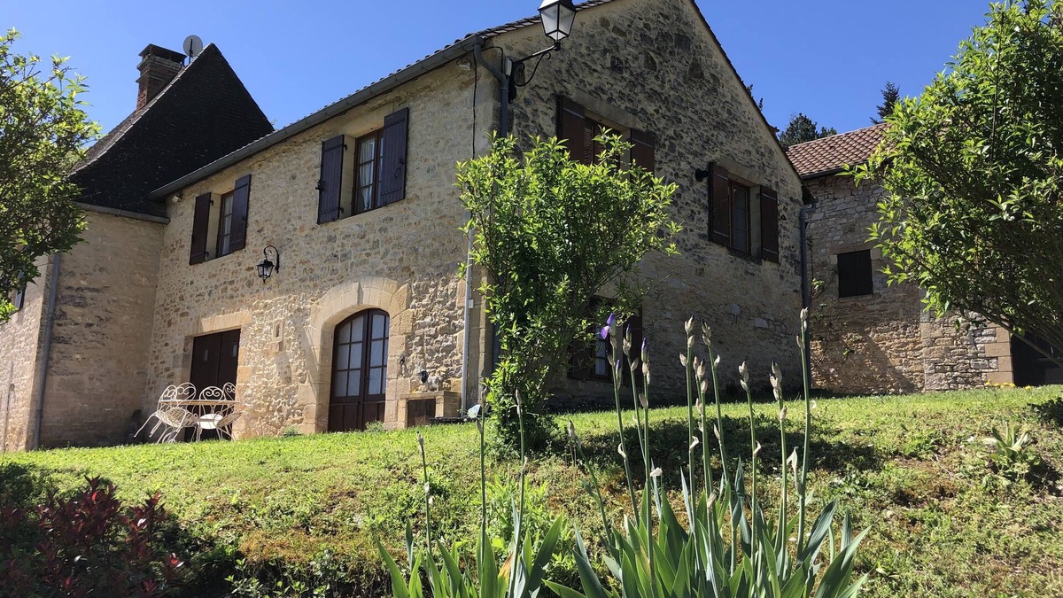 Saint-Cybranet Cottage | Jacques Gite and Walnut Tree Farm Sleeps 4