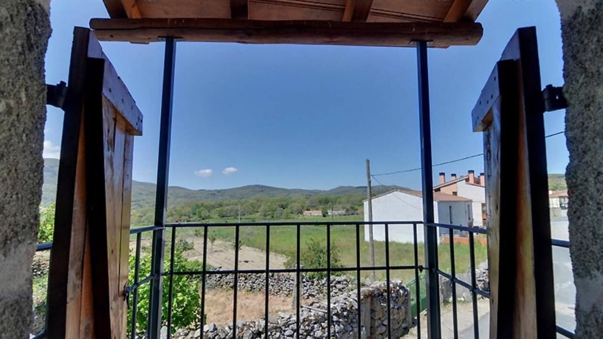 Neila de San Miguel Cottage | Jacuzzi Para Dos, Pueblo de Montaña, Vistas