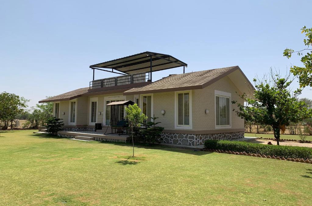 Bassi Ski Chalet | jaipur farm